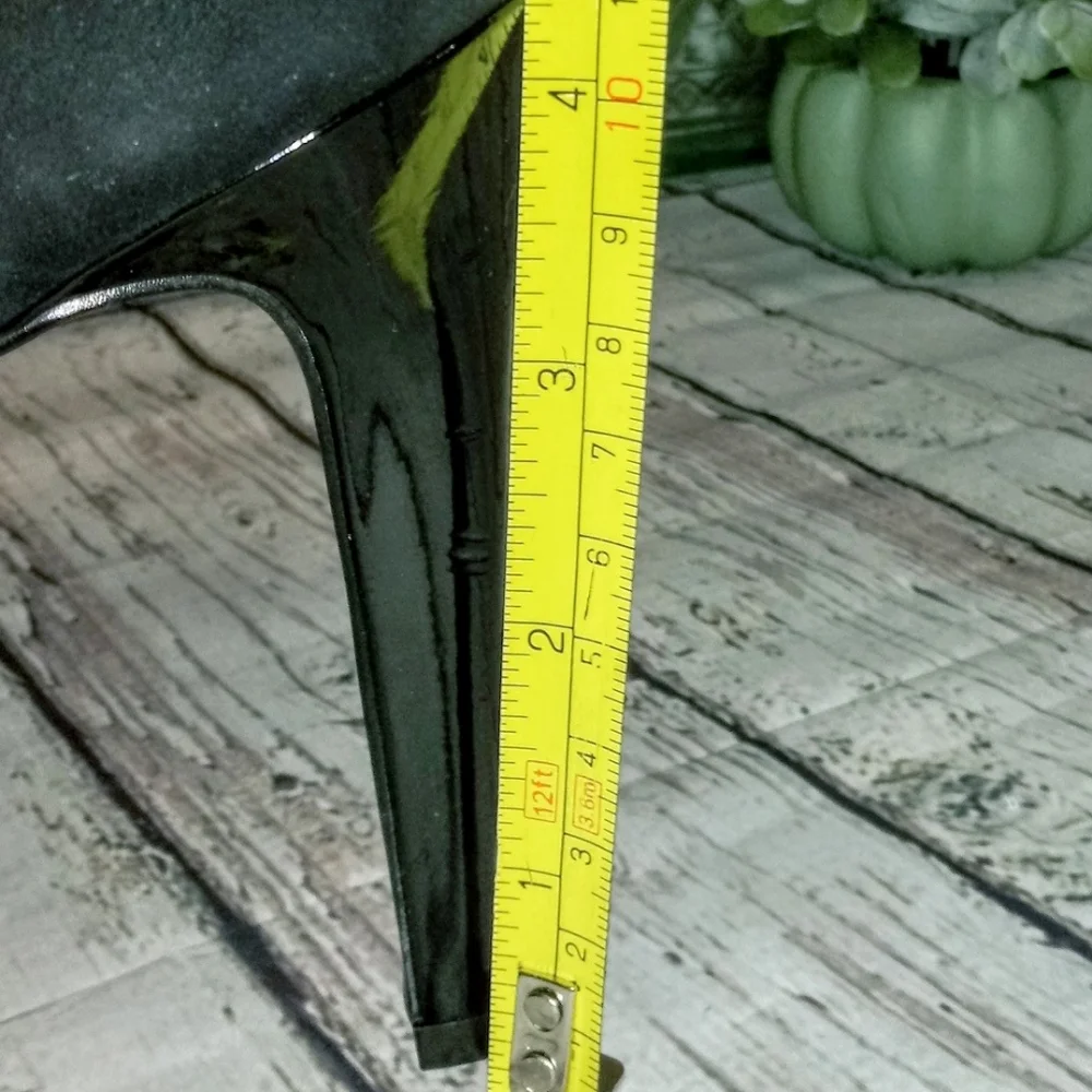 Calvin Klein Black Suede Stiletto Dress Pumps - Picture 13 of 13